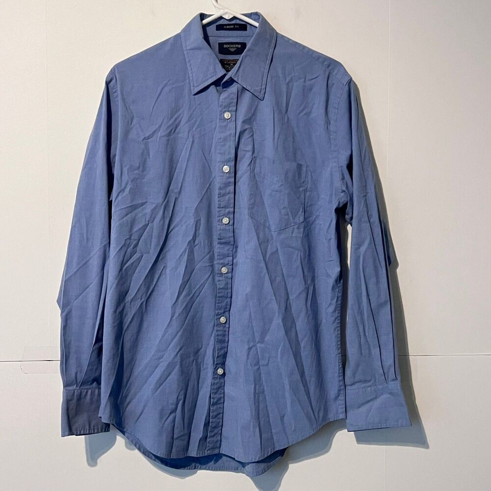 Dockers Mens Shirt Size M Blue Classic Fit Stain Defender No Wrinkles Chambray